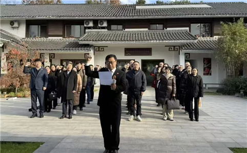 fb6004b8e89f4f392e582129604be373.jpg fb6004b8e89f4f392e582129604be373.jpg