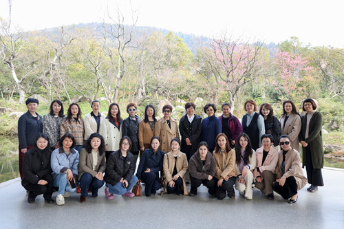 d0c224f5ee9fca91b040e9e953f4fd04.png d0c224f5ee9fca91b040e9e953f4fd04.png